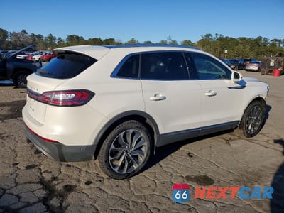 Trzecie zdjęcie samochodu z tyłu: 2022 LINCOLN NAUTILUS RESERVE VIN:2LMPJ6K90NBL08351 - miniatura