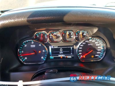 Zdjęcie 9 z 13 samochodu: 2017 CHEVROLET SUBURBAN C1500 LS VIN:1GNSCGKC5HR346561 - miniatura