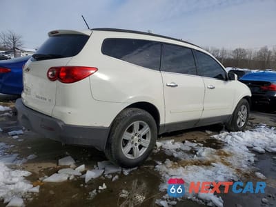 Trzecie zdjęcie samochodu z tyłu: 2011 CHEVROLET TRAVERSE LT VIN:1GNKRJED7BJ223589 - miniatura