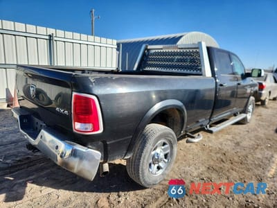 Trzecie zdjęcie samochodu z tyłu: 2015 RAM 3500 LARAMIE VIN:3C63R3JJXFG580087 - miniatura