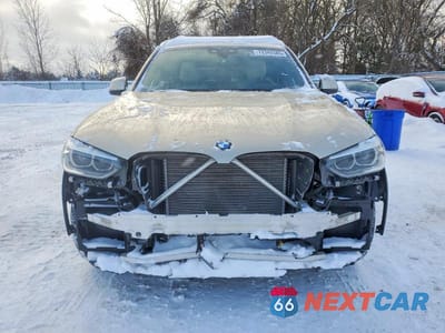 Piąte zdjęcie samochodu w środku: 2019 BMW X3 XDRIVE30I VIN:5UXTR9C51KLE17712 - miniatura