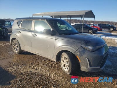 Czwarte zdjęcie samochodu z boku: 2023 KIA SOUL LX VIN:KNDJ23AU7P7879094 - miniatura