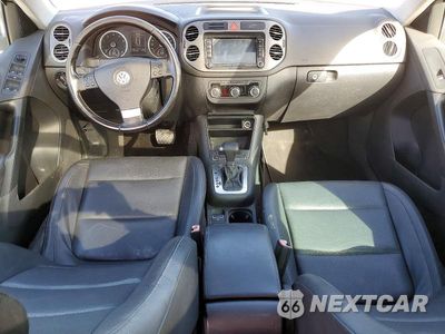 Zdjęcie 8 z 12 samochodu: 2010 VOLKSWAGEN TIGUAN SE VIN:WVGBV7AX9AW521775 - miniatura