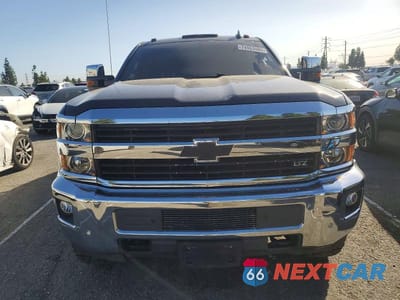 Piąte zdjęcie samochodu w środku: 2016 CHEVROLET SILVERADO K2500 HEAVY DUTY LTZ VIN:1GC1KWE84GF151186 - miniatura