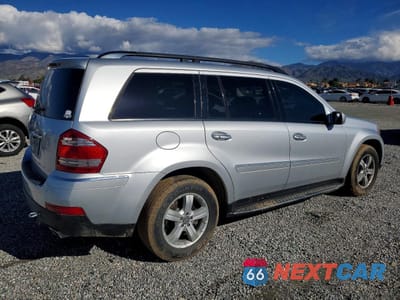 Trzecie zdjęcie samochodu z tyłu: 2008 MERCEDES-BENZ GL 450 4MATIC VIN:4JGBF71EX8A309485 - miniatura