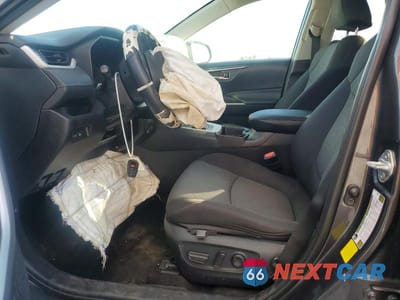 Zdjęcie 7 z 12 samochodu: 2021 TOYOTA RAV4 XLE VIN:2T3W1RFV9MC098737 - miniatura