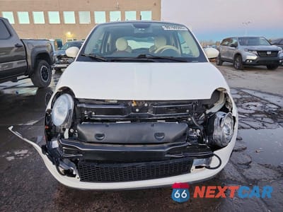 Piąte zdjęcie samochodu w środku: 2015 FIAT 500 LOUNGE VIN:3C3CFFCR3FT575489 - miniatura