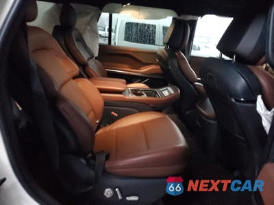 Zdjęcie 10 z 13 samochodu: 2025 LINCOLN NAVIGATOR RESERVE VIN:5LMJJ2LG1SEL13191 - miniatura