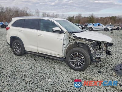 Czwarte zdjęcie samochodu z boku: 2018 TOYOTA HIGHLANDER HYBRID VIN:5TDJGRFHXJS049707 - miniatura