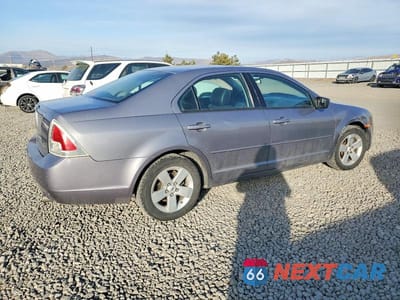 Trzecie zdjęcie samochodu z tyłu: 2006 FORD FUSION SE VIN:3FAFP07196R125727 - miniatura