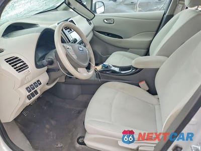 Zdjęcie 7 z 12 samochodu: 2014 NISSAN LEAF S VIN:1N4AZ0CP9EC338673 - miniatura