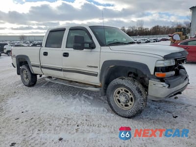 Czwarte zdjęcie samochodu z boku: 2002 CHEVROLET SILVERADO K2500 HEAVY DUTY VIN:1GCHK23U92F199718 - miniatura