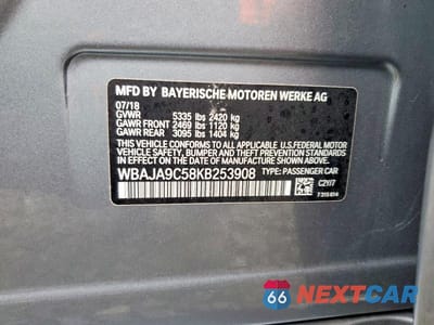 Zdjęcie 12 z 12 samochodu: 2019 BMW 5 SERIES VIN:WBAJA9C58KB253908 - miniatura