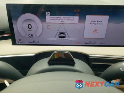 Zdjęcie 9 z 13 samochodu: 2026 GENESIS GV70 VIN:KMUMBDTB6TU250336 - miniatura