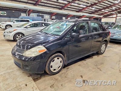 2007 NISSAN VERSA S 3N1BC11E07L451087 - główne zdjęcie licytacji z USA - miniatura