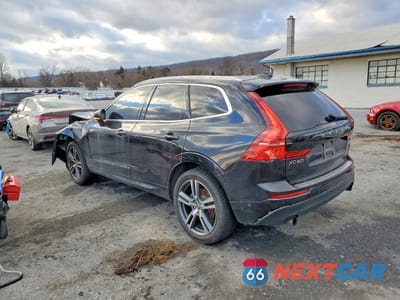 Drugie zdjęcie samochodu z przodu: 2018 VOLVO XC60 T5 MOMENTUM VIN:YV4102RK3J1064904 - miniatura