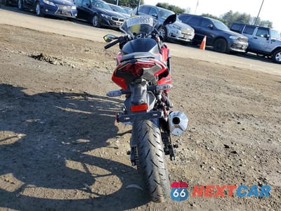 Czwarte zdjęcie samochodu z boku: 2025 KAWASAKI EX500 A VIN:ML5EXGJ14SDA70806 - miniatura