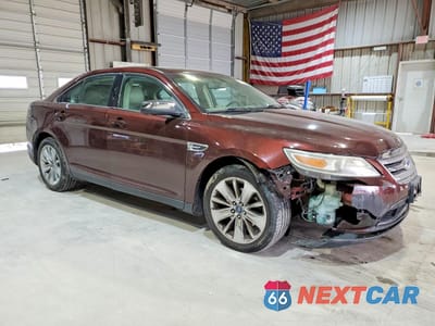 Czwarte zdjęcie samochodu z boku: 2012 FORD TAURUS LIMITED VIN:1FAHP2FWXCG130312 - miniatura