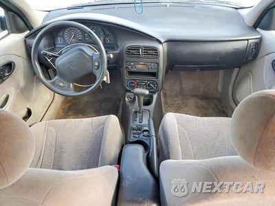 Zdjęcie 8 z 11 samochodu: 2001 SATURN SL2 VIN:1G8ZK527X1Z263791 - miniatura