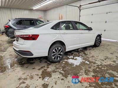 Trzecie zdjęcie samochodu z tyłu: 2025 VOLKSWAGEN JETTA S VIN:3VW5X7BU6SM081187 - miniatura