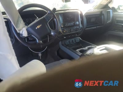 Zdjęcie 8 z 13 samochodu: 2018 CHEVROLET SILVERADO K1500 LT VIN:1GCVKREC4JZ170947 - miniatura