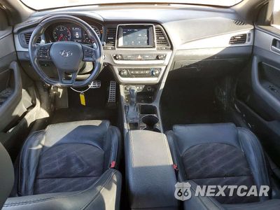 Zdjęcie 8 z 12 samochodu: 2018 HYUNDAI SONATA SPORT VIN:5NPE34AF5JH687441 - miniatura
