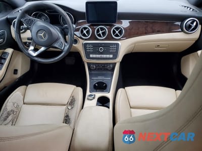 Zdjęcie 8 z 12 samochodu: 2018 MERCEDES-BENZ CLA 250 VIN:WDDSJ4EB0JN570193 - miniatura