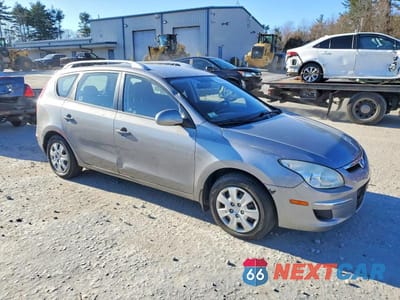Czwarte zdjęcie samochodu z boku: 2011 HYUNDAI ELANTRA TOURING GLS VIN:KMHDC8AE0BU124987 - miniatura