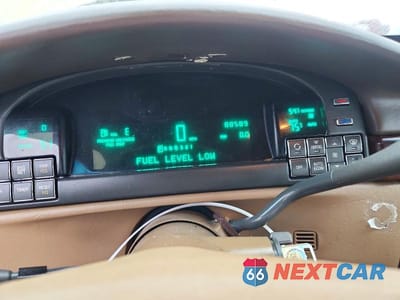 Zdjęcie 9 z 12 samochodu: 1998 CADILLAC DEVILLE VIN:1G6KD54YXWU733378 - miniatura