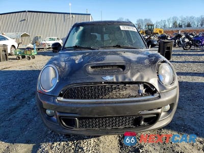 Piąte zdjęcie samochodu w środku: 2011 MINI COOPER S CLUBMAN VIN:WMWZG3C56BTY36387 - miniatura