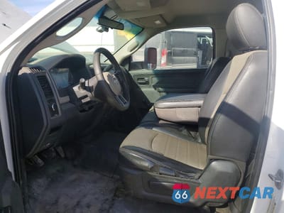 Zdjęcie 7 z 13 samochodu: 2012 DODGE RAM BUCKET TRUCK VIN:3C7WDKAL6CG109746 - miniatura