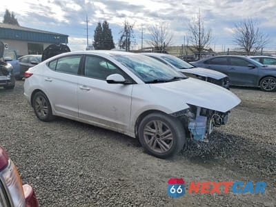 Czwarte zdjęcie samochodu z boku: 2019 HYUNDAI ELANTRA SEL VIN:5NPD84LF0KH409011 - miniatura