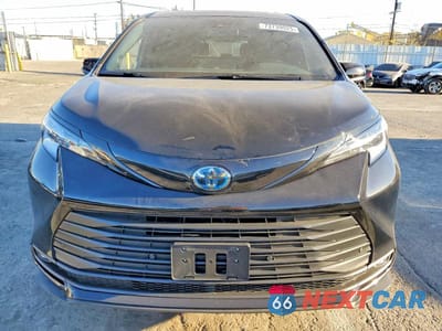 Piąte zdjęcie samochodu w środku: 2025 TOYOTA SIENNA WOODLAND EDITION VIN:5TDCSKFC7SS200135 - miniatura