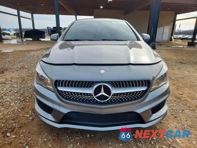 Piąte zdjęcie samochodu w środku: 2014 MERCEDES-BENZ CLA 250 VIN:WDDSJ4EB6EN118108 - miniatura