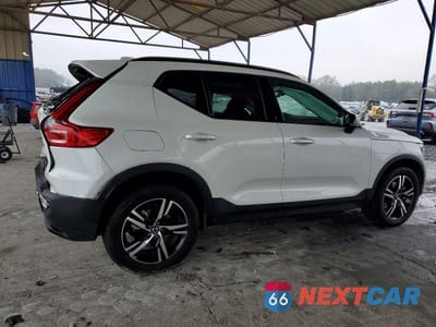 Trzecie zdjęcie samochodu z tyłu: 2024 VOLVO XC40 CORE VIN:YV4L12UK4R2337836 - miniatura