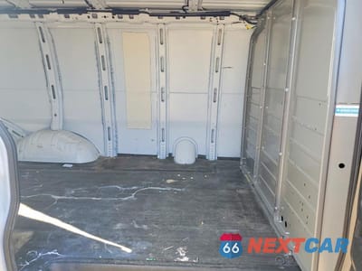 Zdjęcie 11 z 13 samochodu: 2019 CHEVROLET EXPRESS 2500 DELIVERY VAN VIN:1GCWGAFP5K1358398 - miniatura