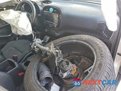 Zdjęcie 8 z 12 samochodu: 2020 KIA SOUL EX VIN:KNDJ33AU5L7024336 - miniatura