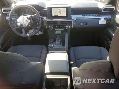 Zdjęcie 8 z 13 samochodu: 2026 TOYOTA TACOMA DOUBLE CAB VIN:3TMLB5JN1TM215113 - miniatura