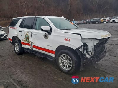 Czwarte zdjęcie samochodu z boku: 2023 CHEVROLET TAHOE K1500 LS VIN:1GNSKMKD2PR557094 - miniatura