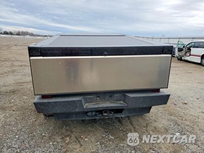 Zdjęcie 6 z 12 samochodu: 2024 TESLA CYBERTRUCK VIN:7G2CEHED3RA024231 - miniatura