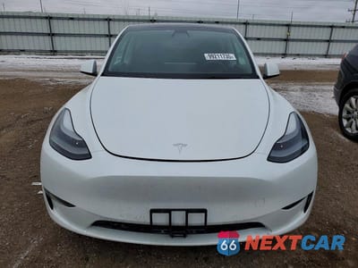 Piąte zdjęcie samochodu w środku: 2021 TESLA MODEL Y VIN:5YJYGDEF6MF251776 - miniatura