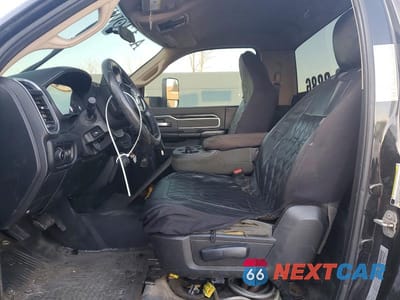 Zdjęcie 7 z 12 samochodu: 2019 RAM 4500 TOW TRUCK VIN:3C7WRKAL8KG566882 - miniatura