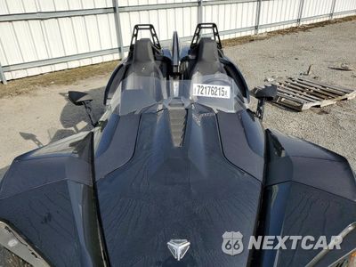 Piąte zdjęcie samochodu w środku: 2017 POLARIS SLINGSHOT VIN:57XAASFA0H8121564 - miniatura