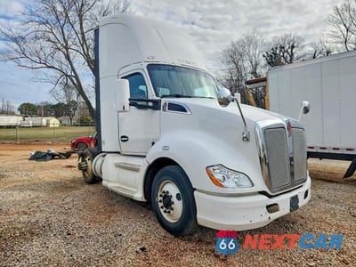 2015 KENWORTH CONSTRUCTION T680 1XKYA48X0FJ403489 - główne zdjęcie licytacji z USA - miniatura