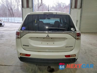 Zdjęcie 6 z 12 samochodu: 2014 MITSUBISHI OUTLANDER SE VIN:JA4AZ3A35EZ006202 - miniatura
