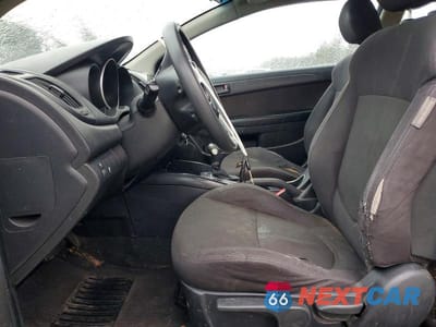 Zdjęcie 7 z 12 samochodu: 2012 KIA FORTE EX VIN:KNAFU6A26C5603864 - miniatura