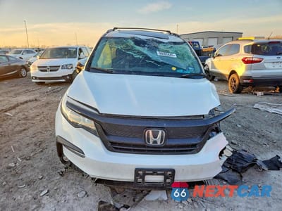 Piąte zdjęcie samochodu w środku: 2022 HONDA PILOT SE VIN:5FNYF5H23NB015735 - miniatura