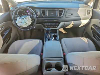 Zdjęcie 8 z 15 samochodu: 2019 KIA SEDONA LX VIN:KNDMB5C16K6551398 - miniatura