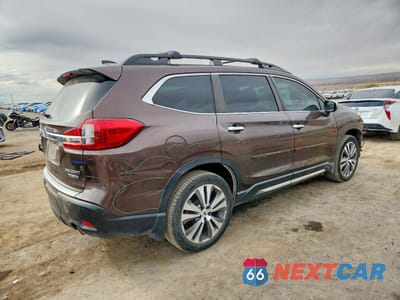 Trzecie zdjęcie samochodu z tyłu: 2020 SUBARU ASCENT TOURING VIN:4S4WMARDXL3476992 - miniatura