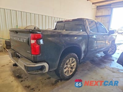 Trzecie zdjęcie samochodu z tyłu: 2019 CHEVROLET SILVERADO K1500 LTZ VIN:1GCUYGED5KZ194778 - miniatura